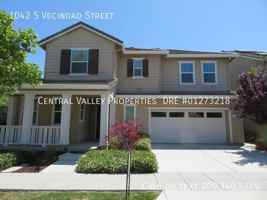 featured image of 1042 S Vecindad St