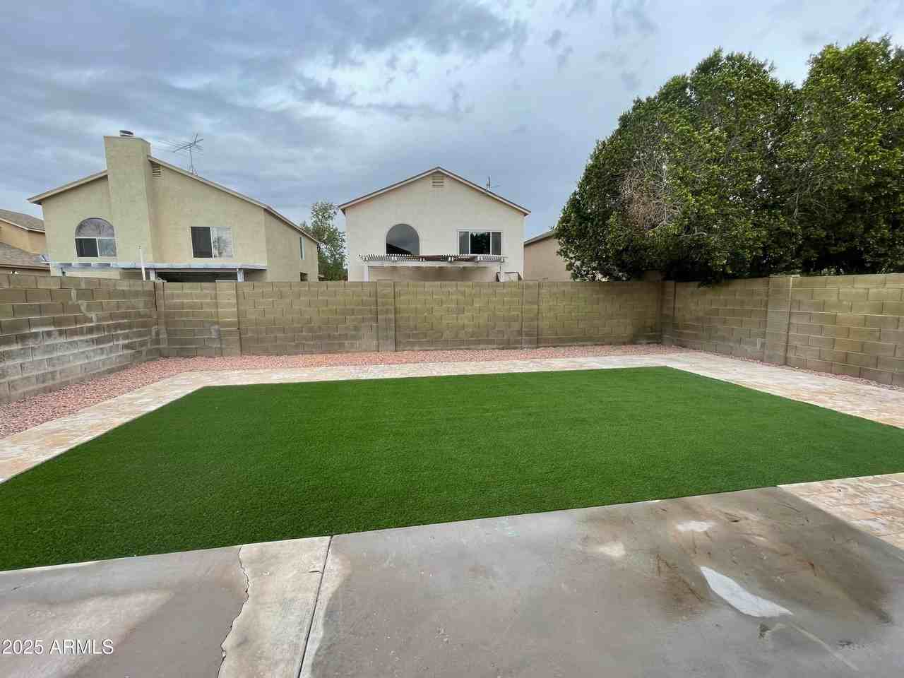 5222 W Fairview St - Photo 6 of 22