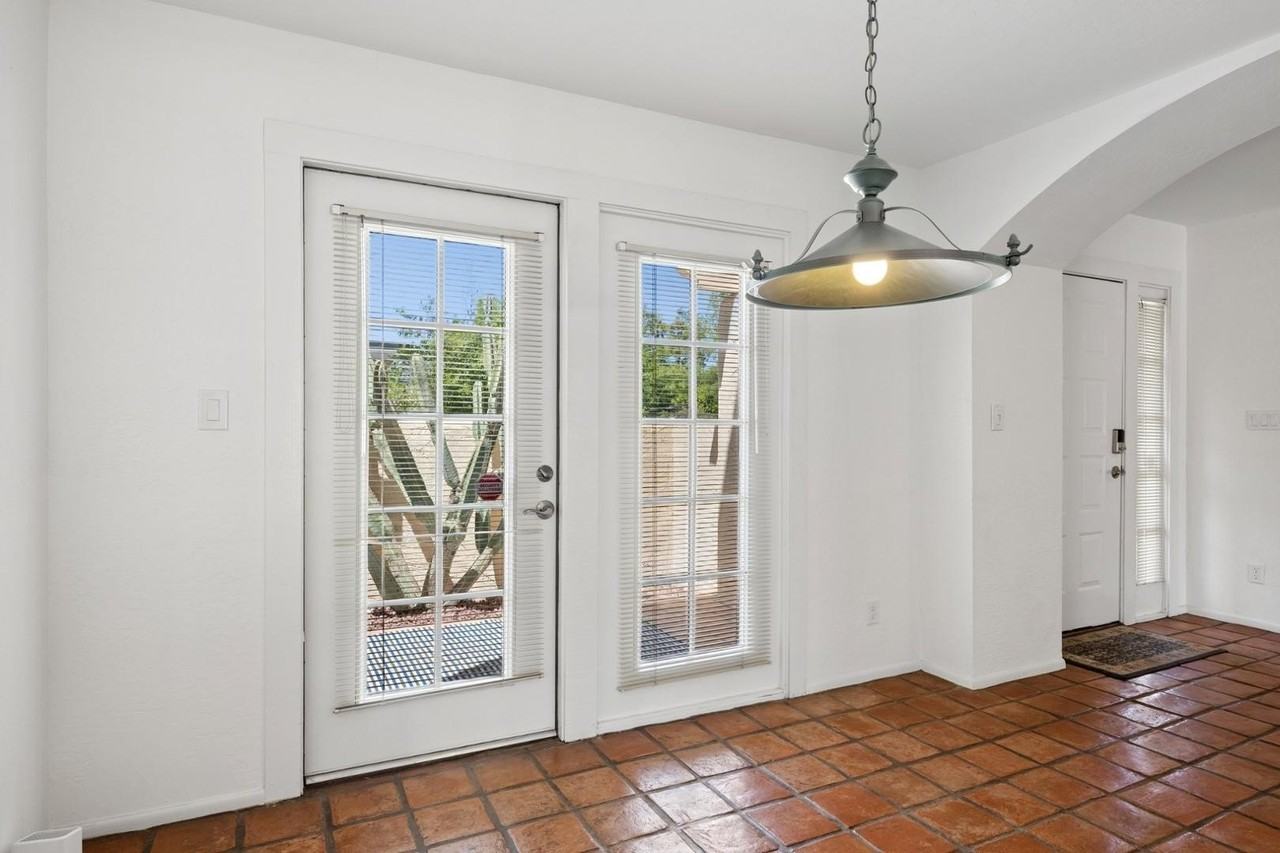 6150 N Scottsdale Rd #42 - Photo 4 of 41