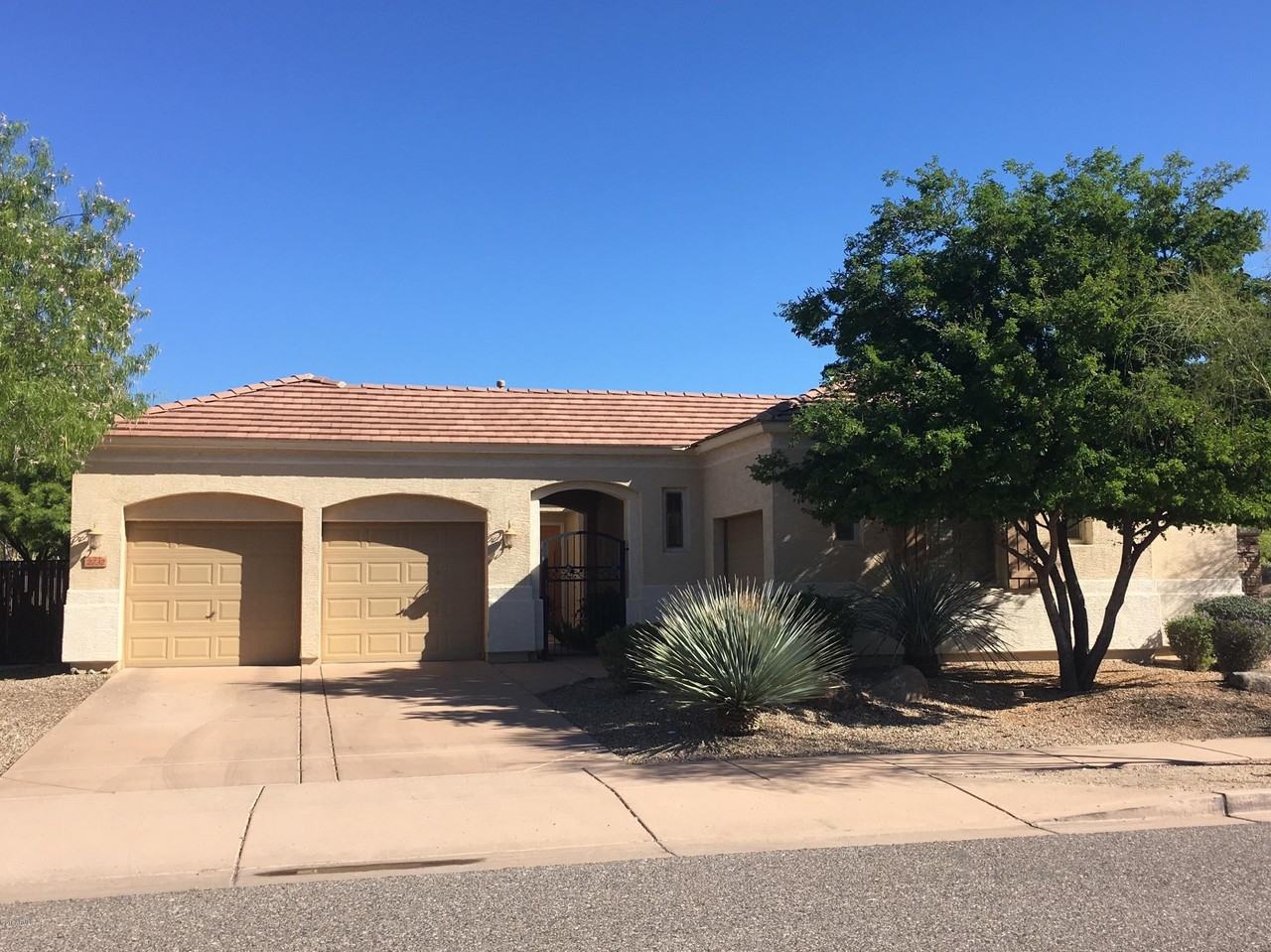 2732 W Florimond Rd - Photo 3 of 33