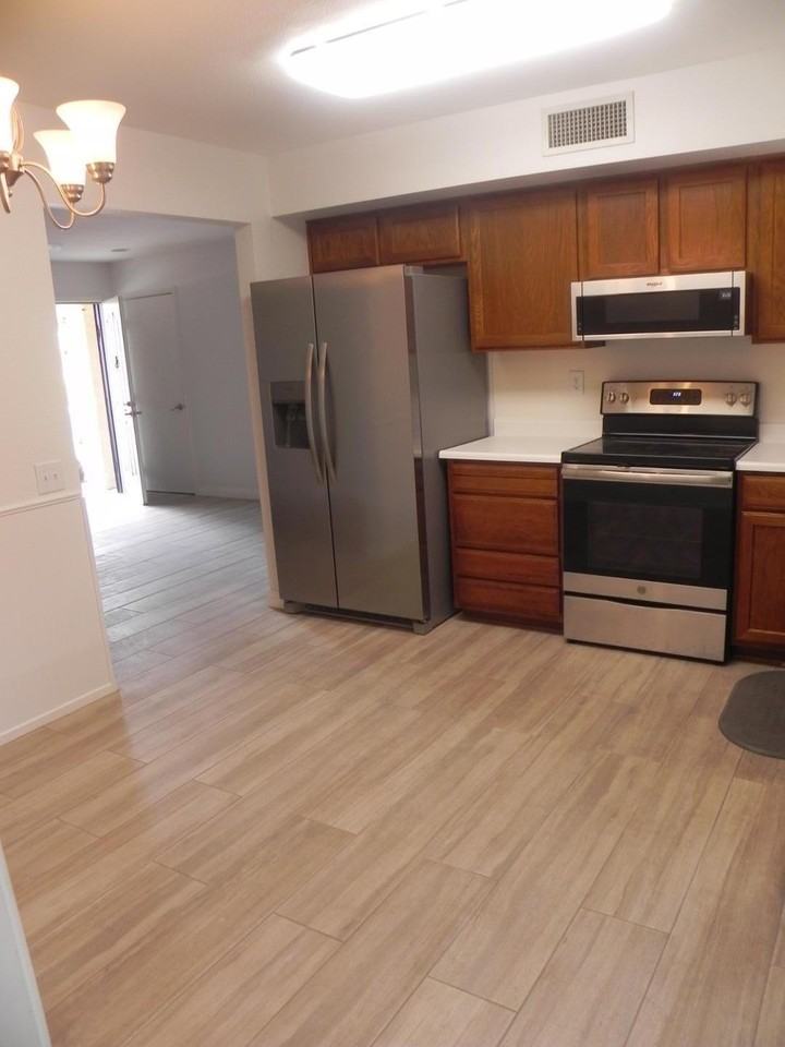 19911 N 146th Way - Photo 5 of 27