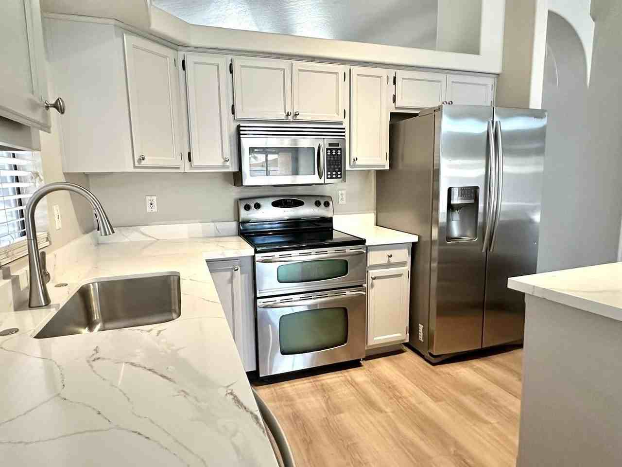 4781 W Harrison St - Photo 7 of 28