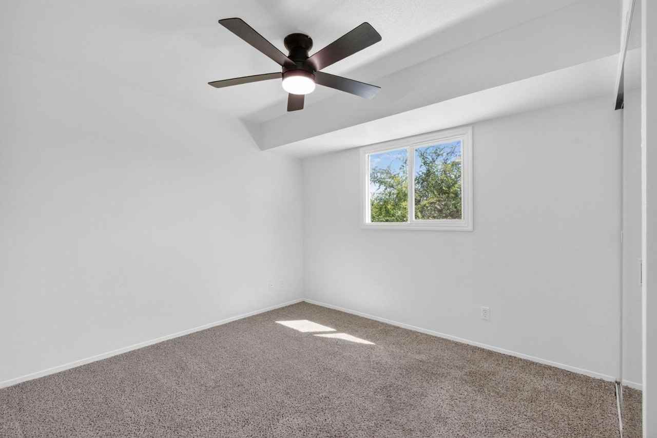 8548 E Mcdonald Dr - Photo 3 of 18