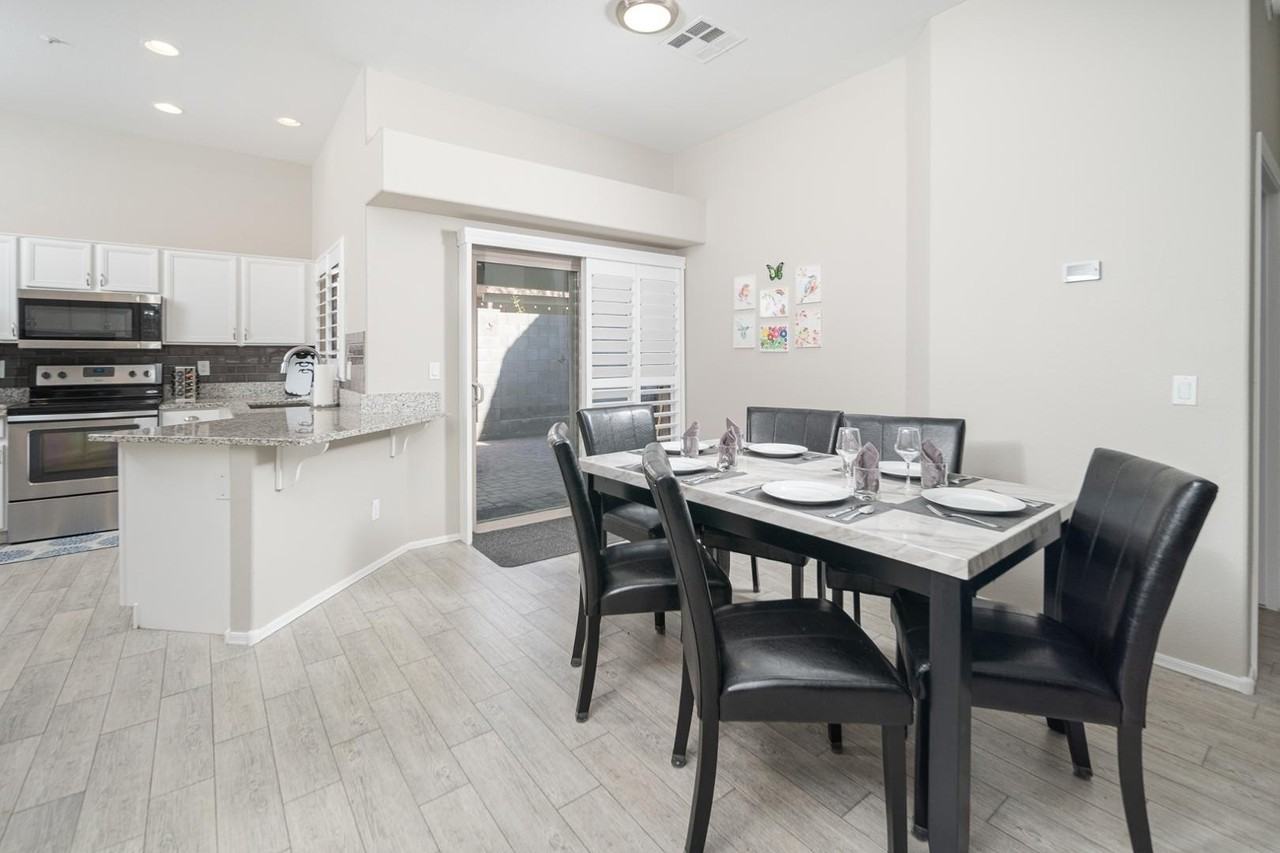 8164 W Zoe Ella Way - Photo 2 of 22