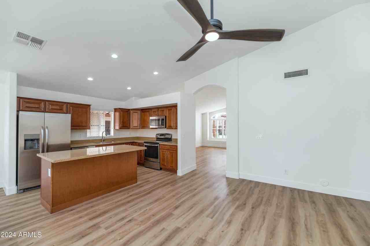 1706 E Windsong Dr - Photo 5 of 21