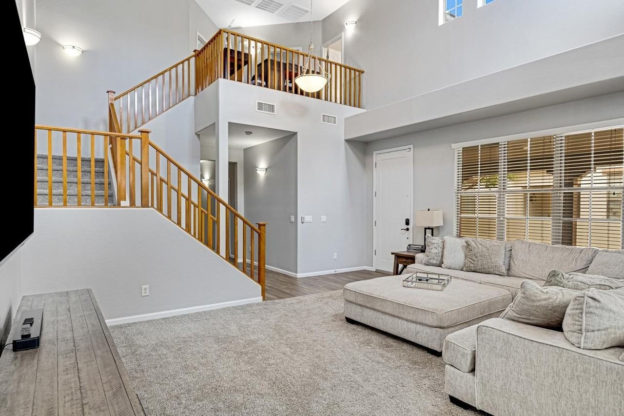 15366 W Bloomfield Rd - Photo 6 of 32