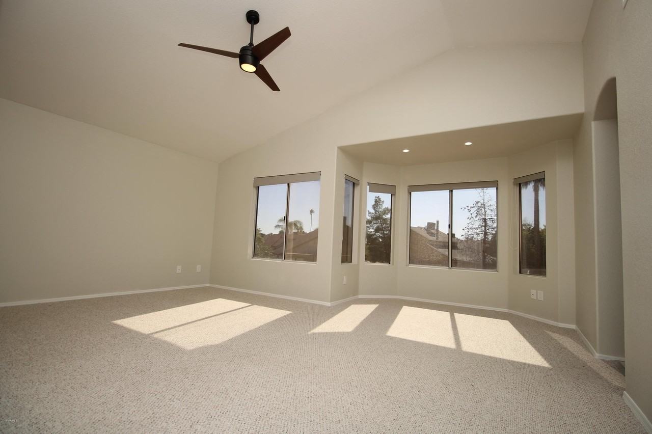 3661 W Linda Ln - Photo 7 of 34