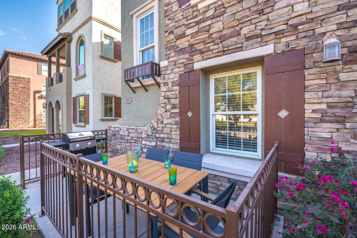 1664 E Bridgeport Pkwy - Photo 6 of 29