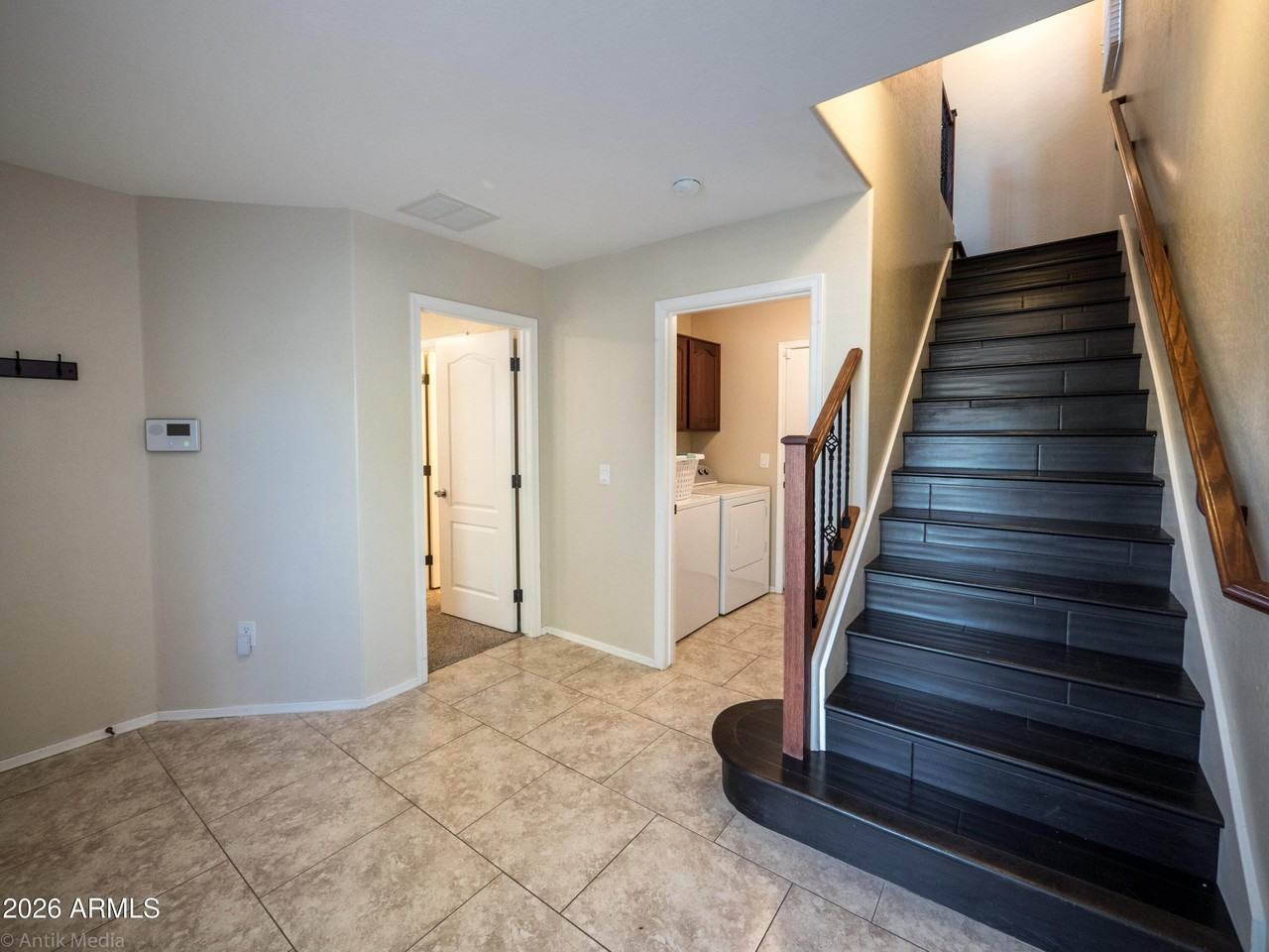 1628 E Canyon Creek Dr - Photo 3 of 50