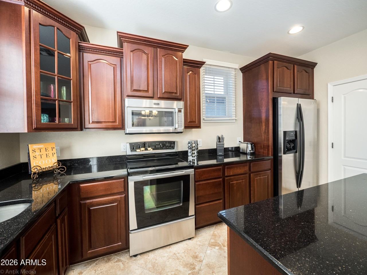 1628 E Canyon Creek Dr - Photo 4 of 50