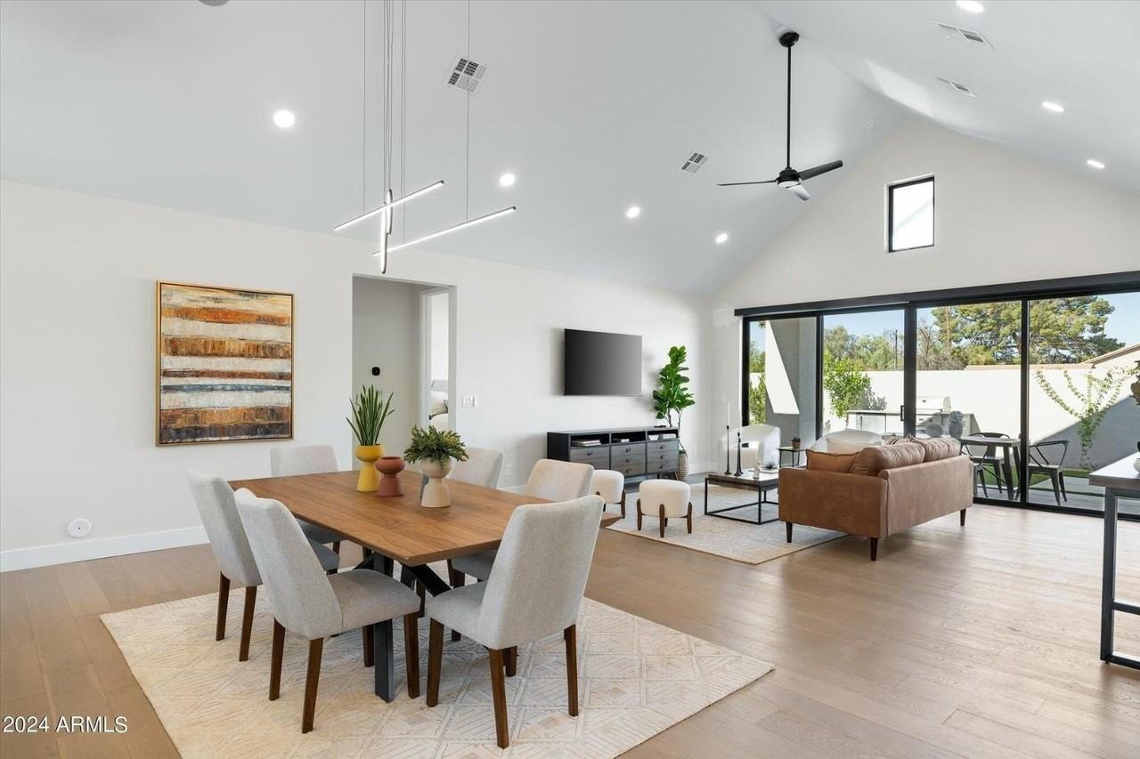 6324 N 10th Dr - Photo 2 of 18