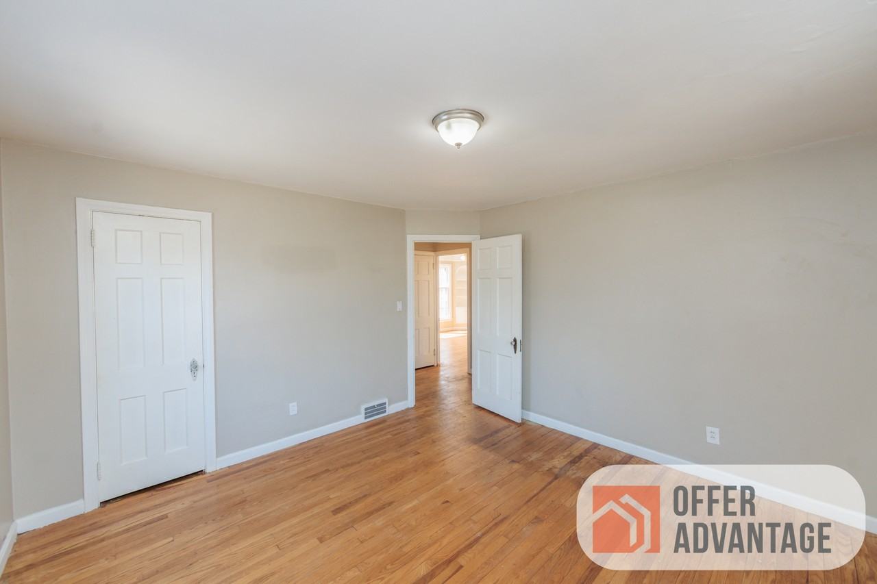 1469 Genesee Rd Fl 1 #FL1 - Photo 6 of 10