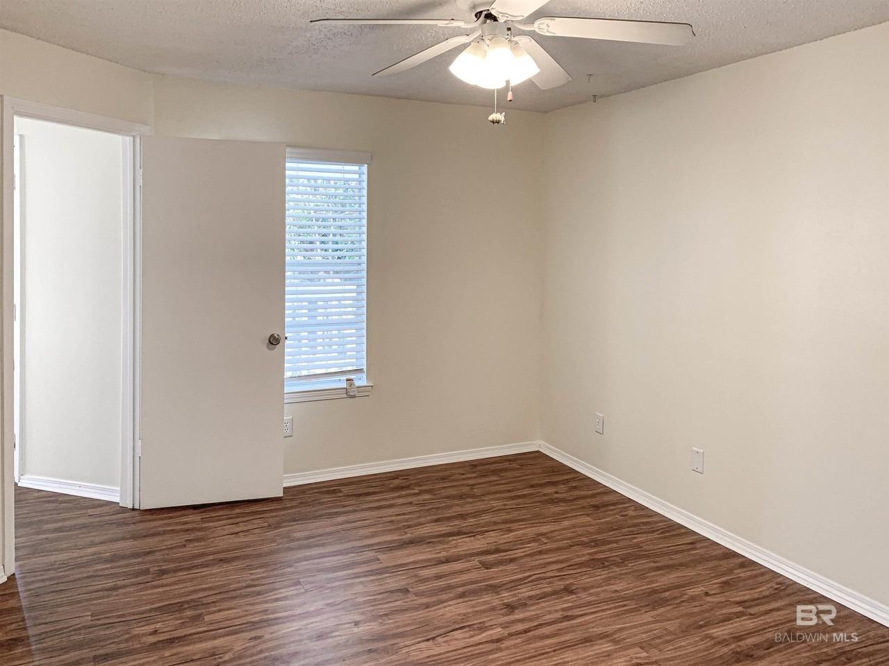 5608 Cottage Hill Rd #214 - Photo 6 of 12