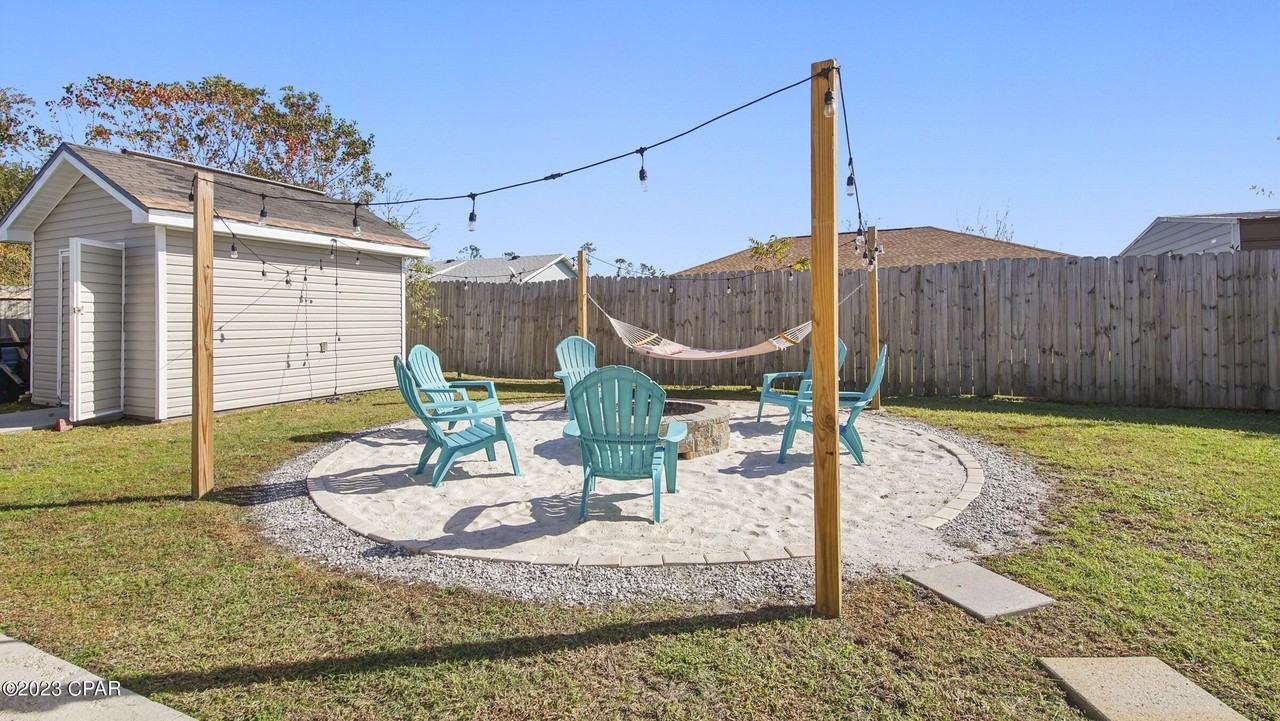 7766 Betty Louise Dr - Photo 4 of 50