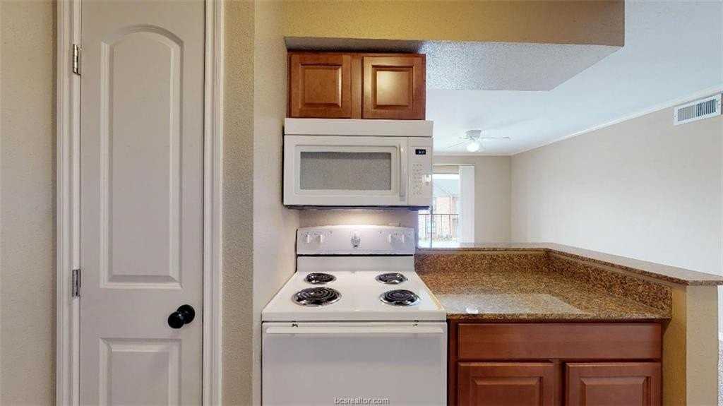 904 University Oaks Blvd #22 - Photo 6 of 32