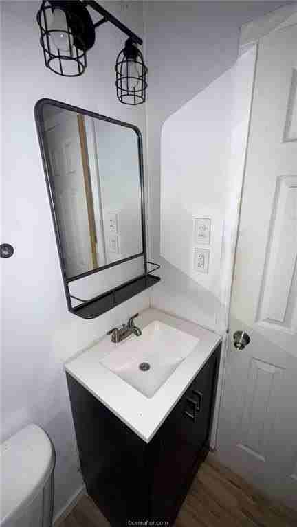 1207 S Magnolia St #B - Photo 7 of 8