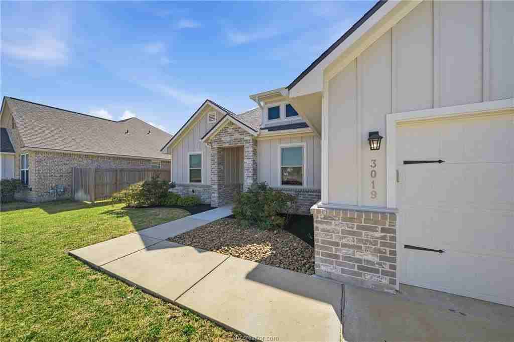 3019 Wolfpack Loop - Photo 6 of 36