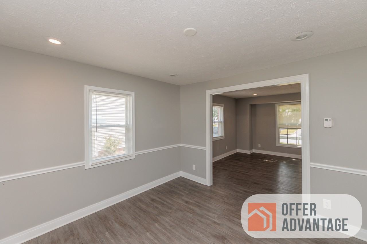376 E 215th St #1 - Photo 5 of 10