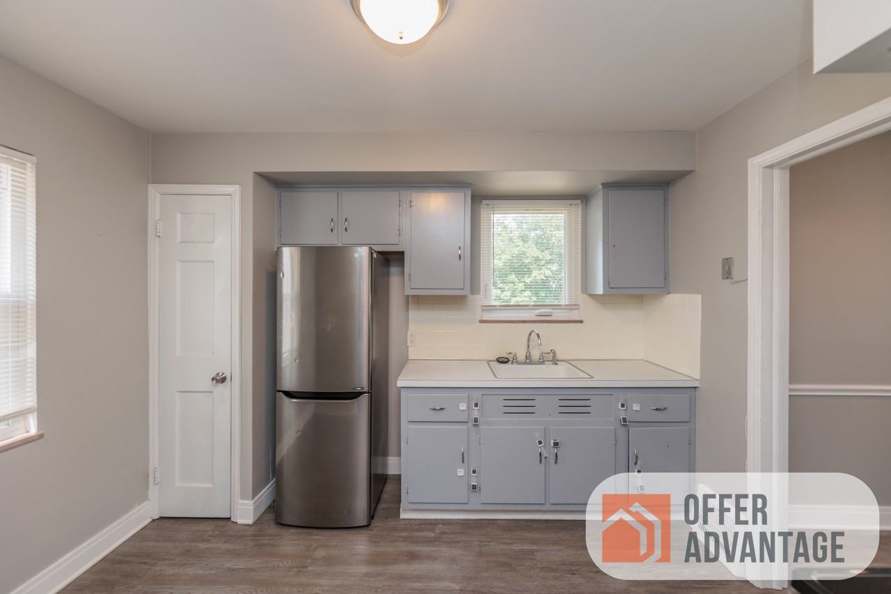 376 E 215th St #1 - Photo 6 of 10