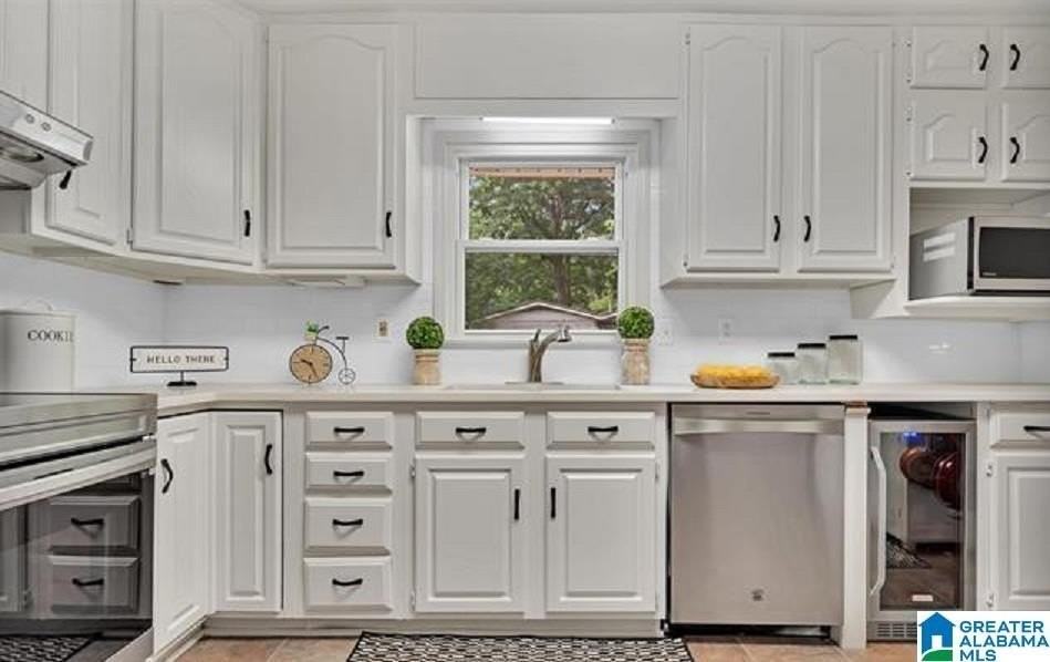 1624 Lakewood Dr - Photo 2 of 11