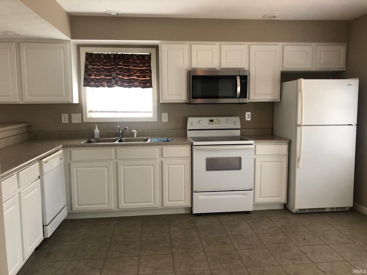 1285 S Cobble Creek Cir - Photo 6 of 19