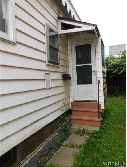 57 1/2 Liberty St - Photo 2 of 10