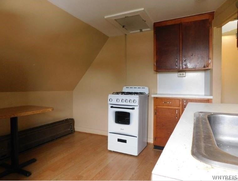 57 1/2 Liberty St - Photo 5 of 10