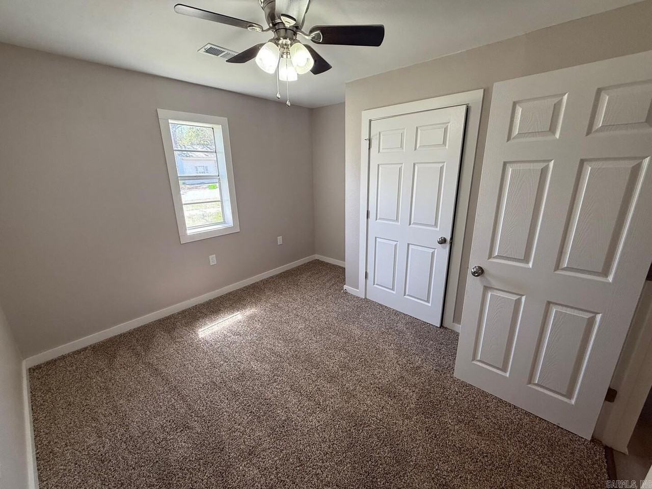 112 E Palm St - Photo 7 of 9