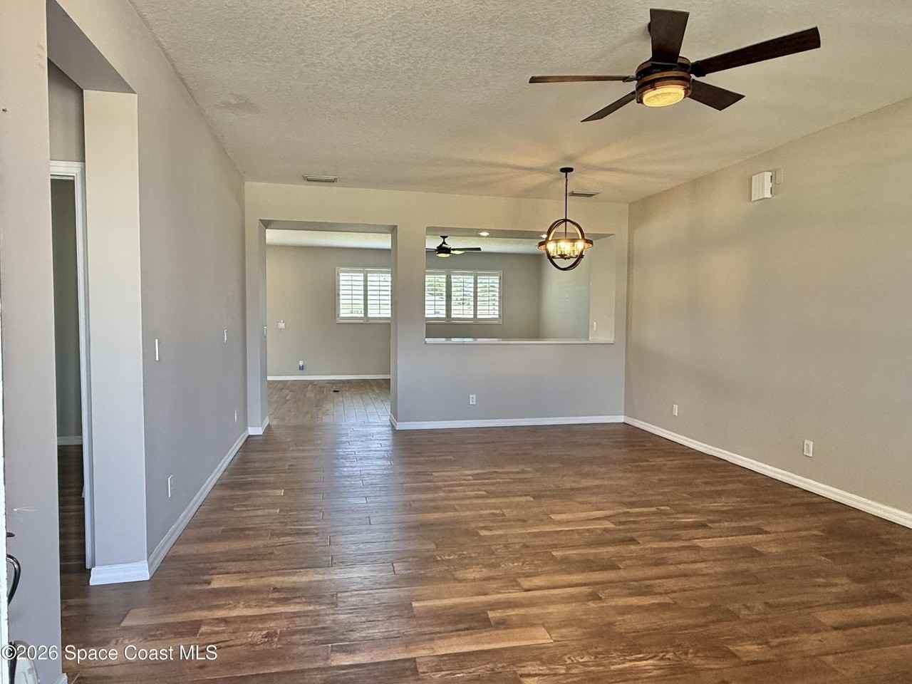 1453 Santa Anna St Se - Photo 4 of 32