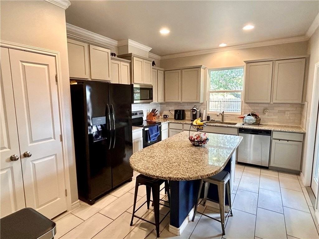 1937 Estes Flats Dr - Photo 6 of 8