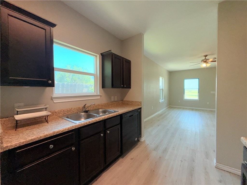 414 3rd St - Photo 7 of 19