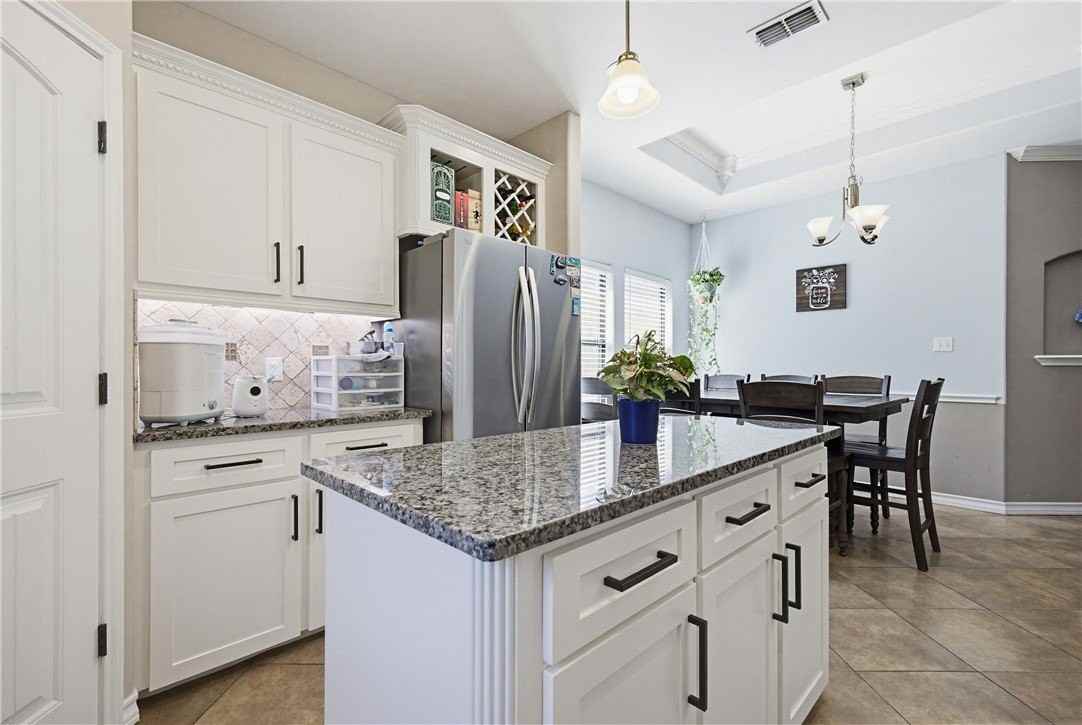 2506 Date Palm Dr - Photo 5 of 21