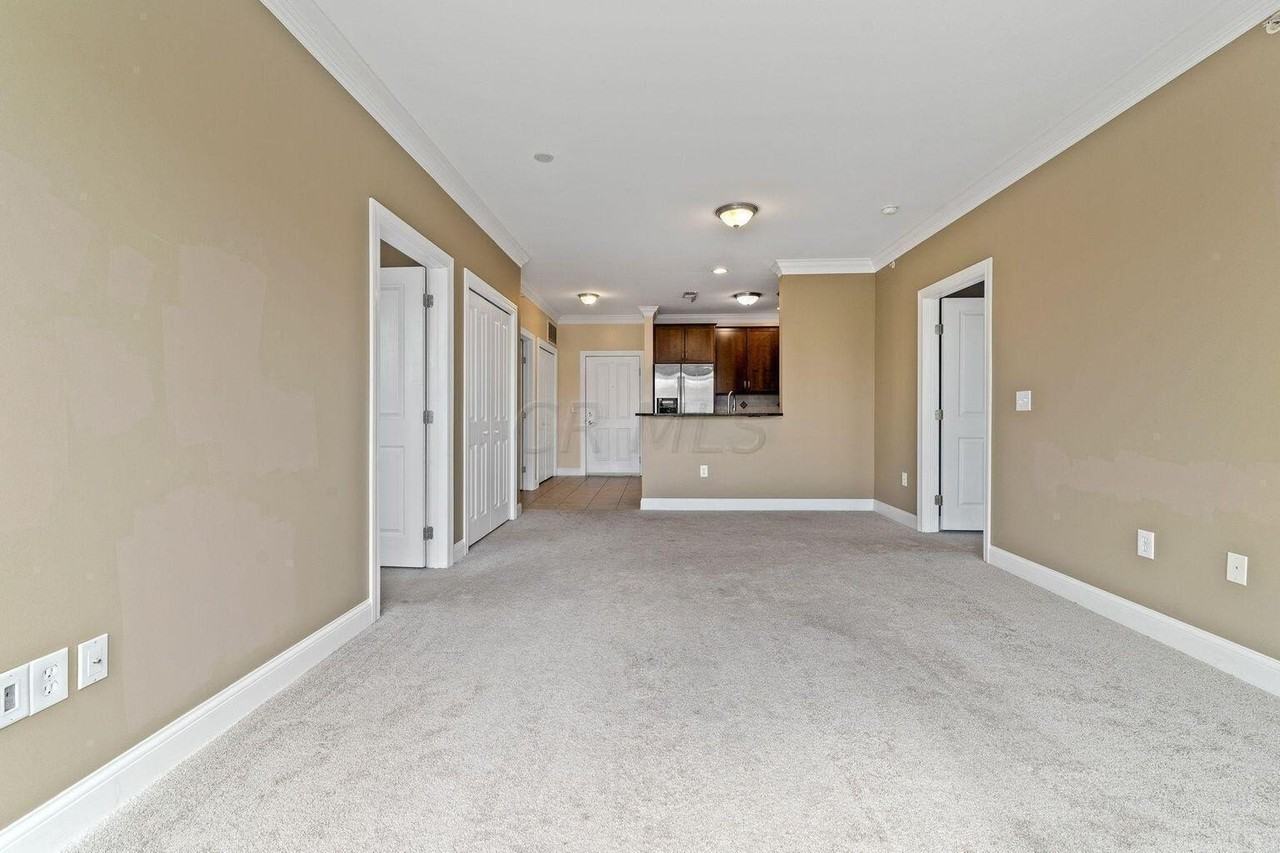 953 Ingleside Ave #312 - Photo 5 of 19