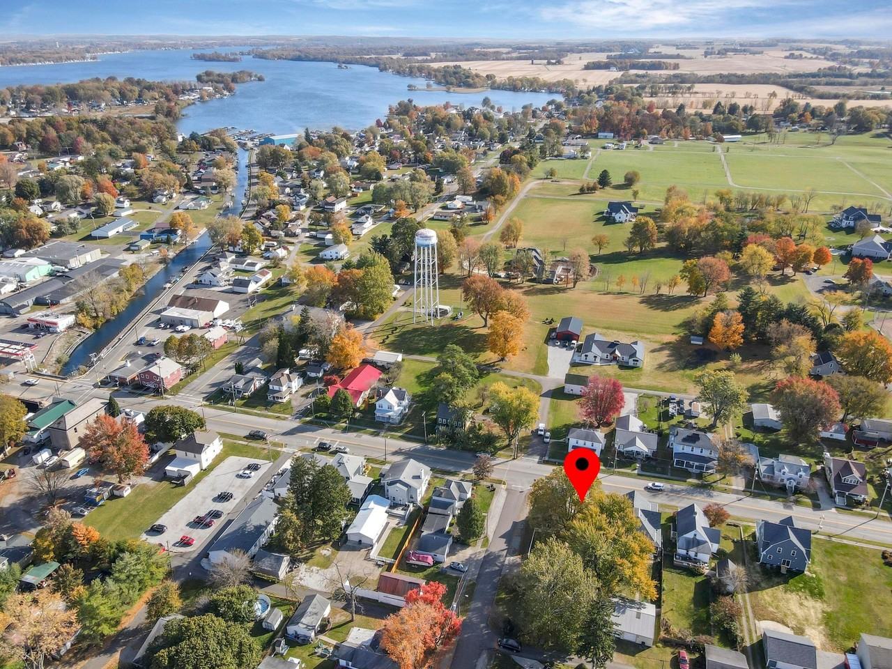 11925 Lancaster St - Photo 2 of 32