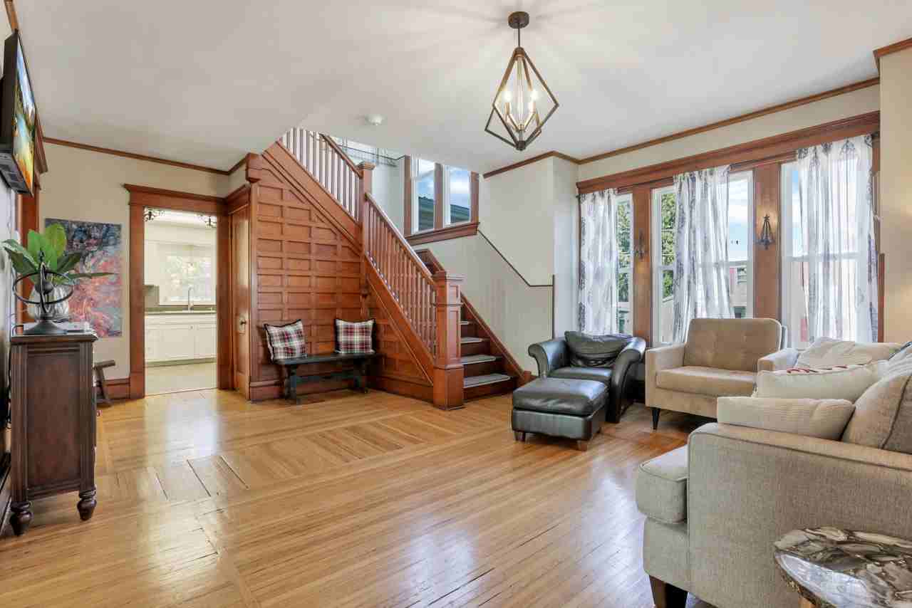 11925 Lancaster St - Photo 3 of 32