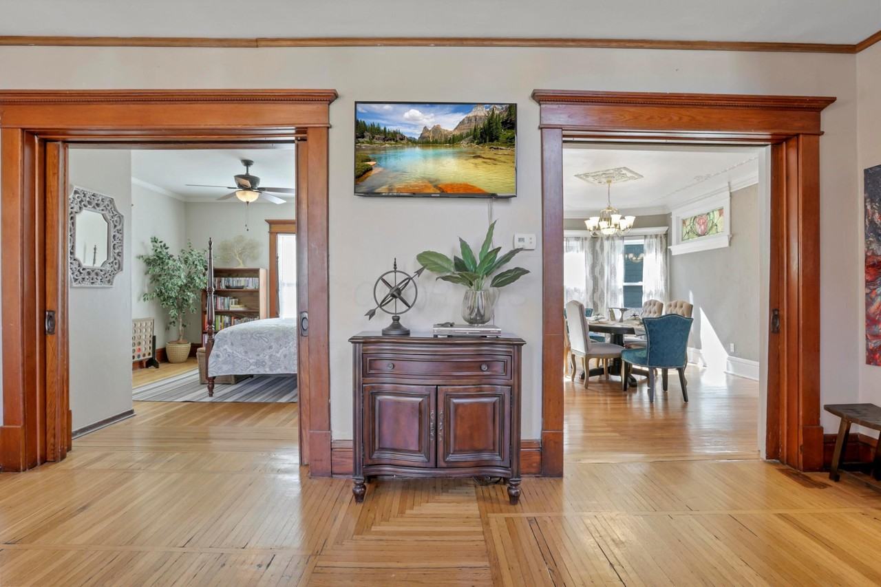 11925 Lancaster St - Photo 6 of 32