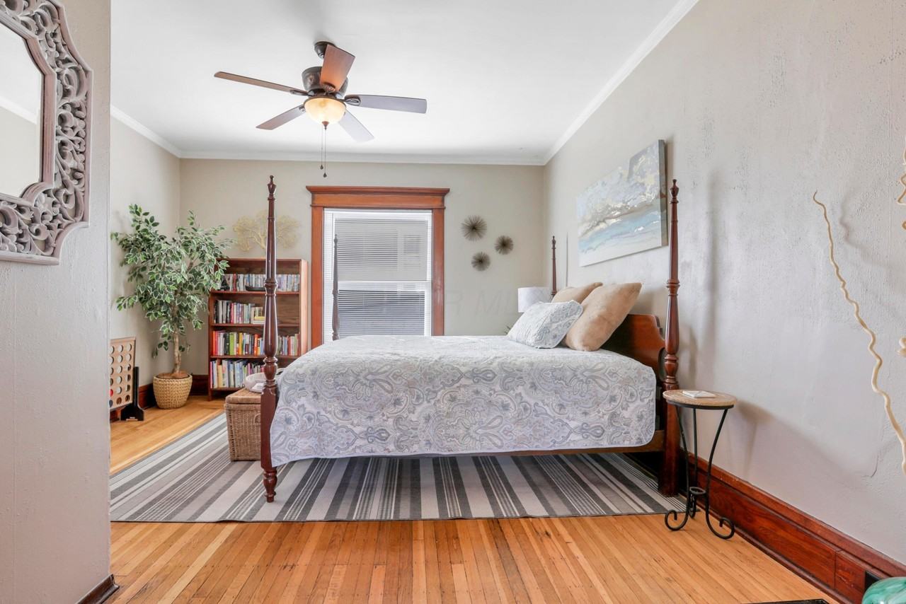 11925 Lancaster St - Photo 7 of 32