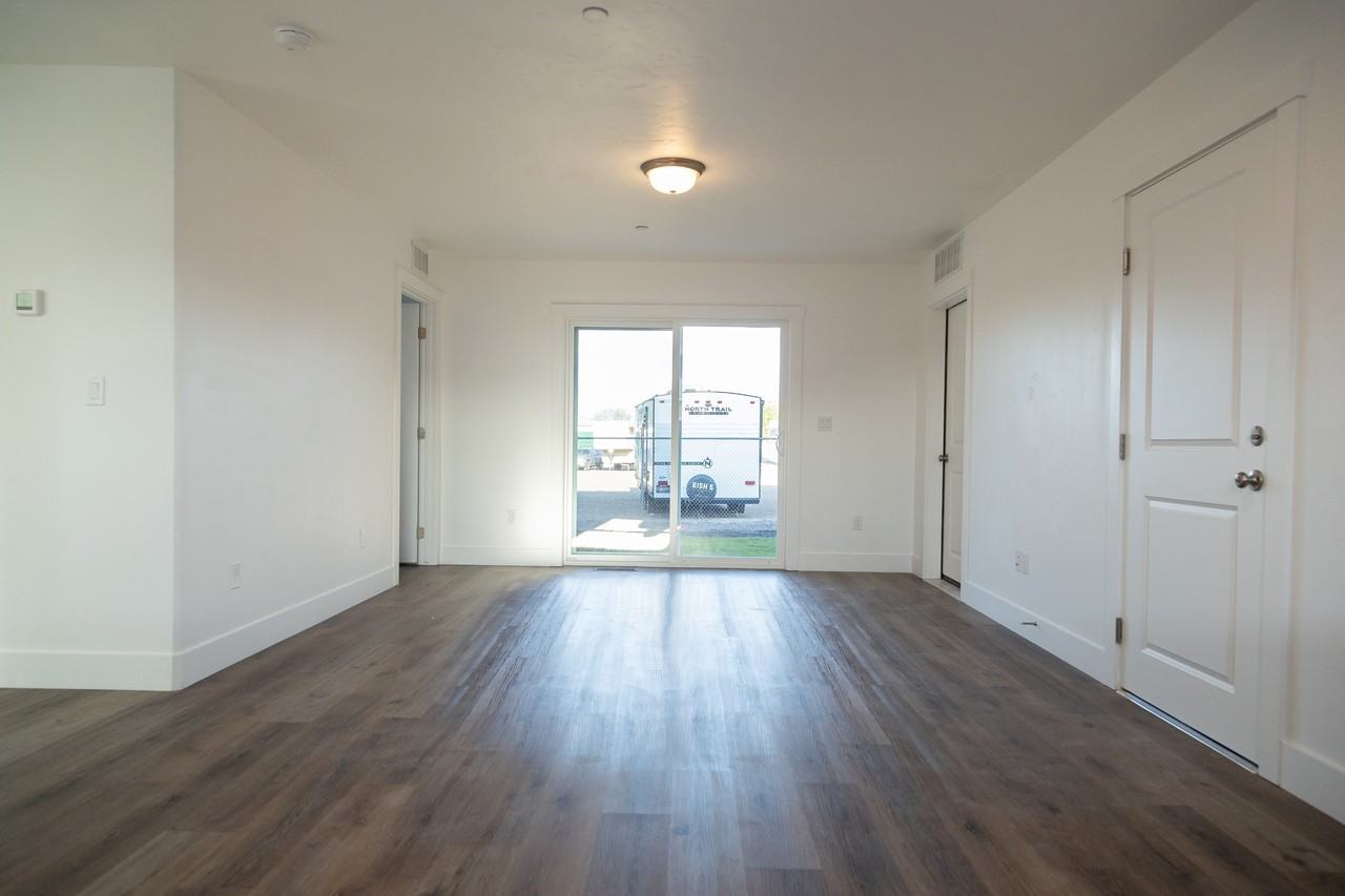 1065 Bighorn St #D - Photo 4 of 20