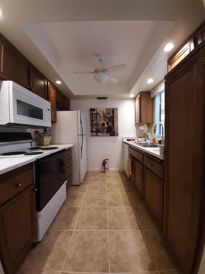 1405 N Sunrise Way #2 - Photo 4 of 12