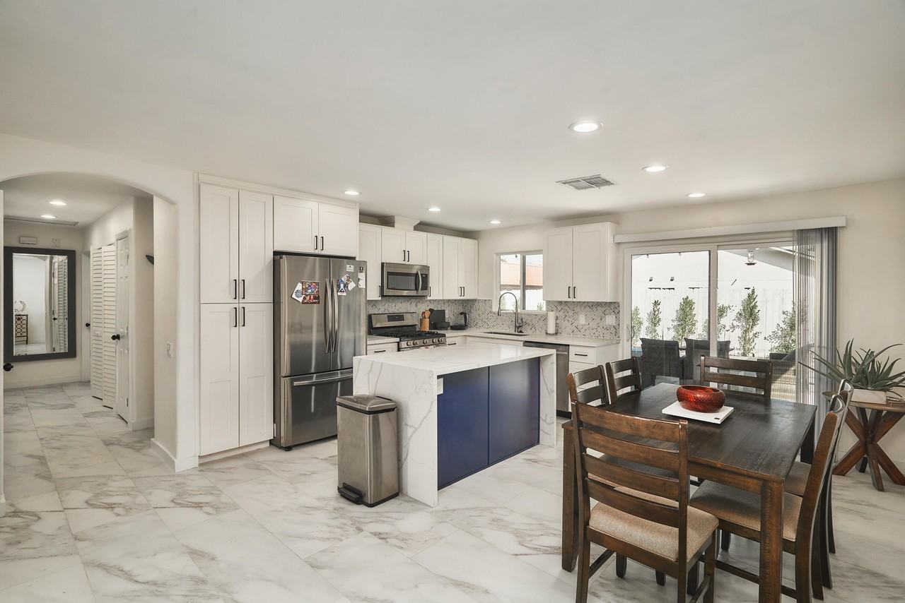 51700 Avenida Martinez