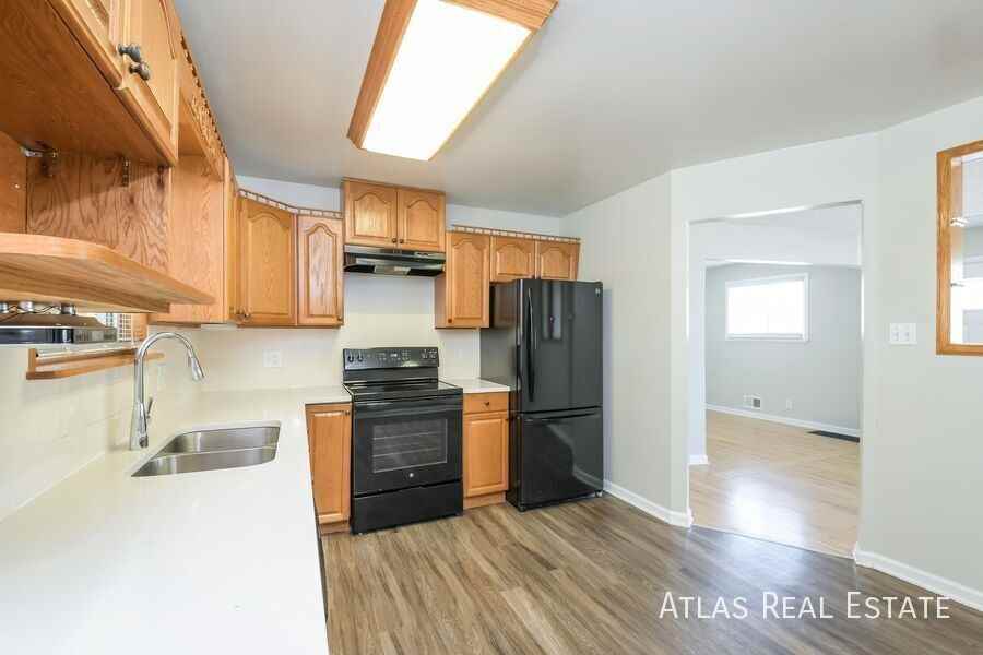 1480 E 112th Pl - Photo 5 of 20