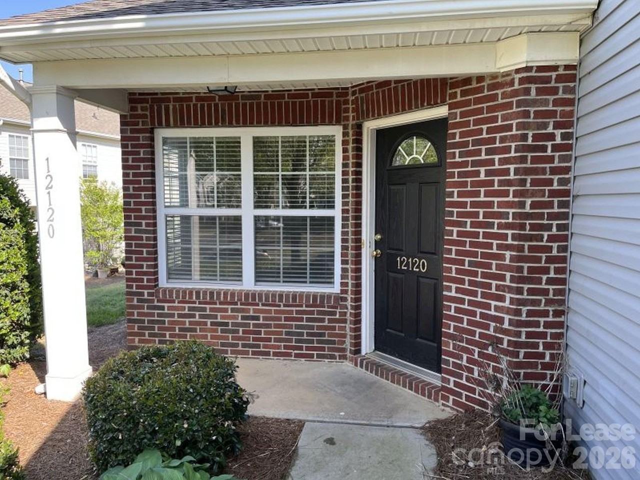 12120 Stratfield Place Cir - Photo 3 of 30