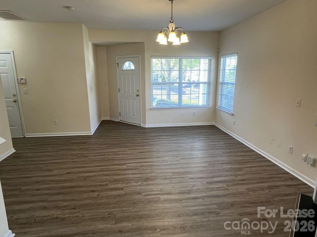 12120 Stratfield Place Cir - Photo 5 of 30