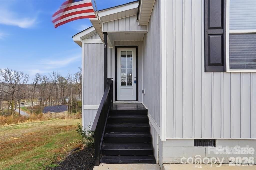 102 Snyder Ct Ne - Photo 2 of 28