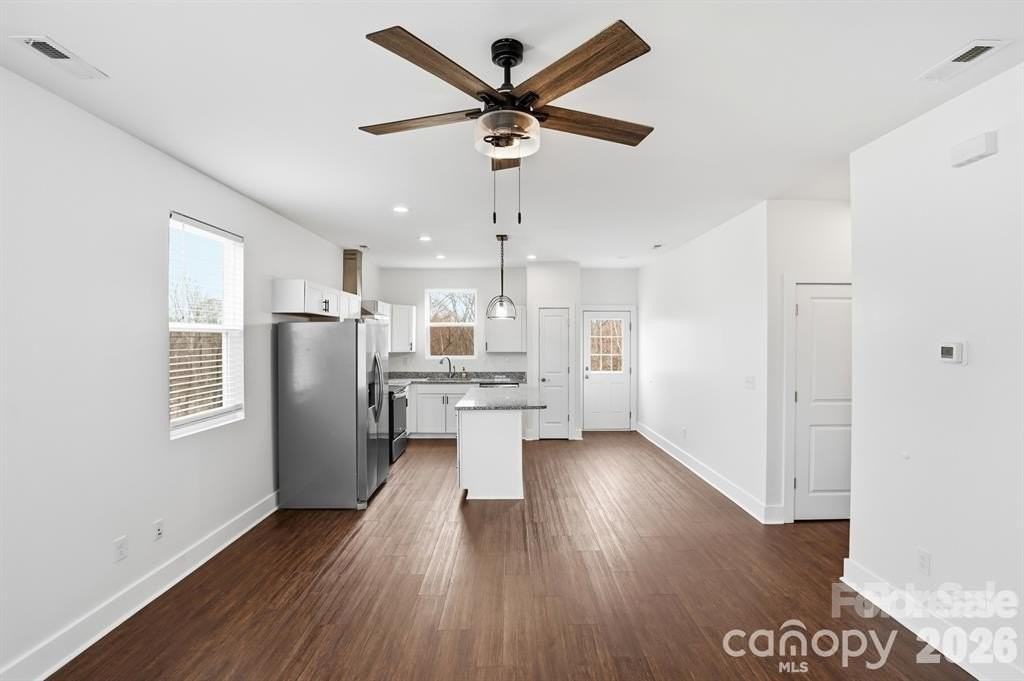 102 Snyder Ct Ne - Photo 7 of 28