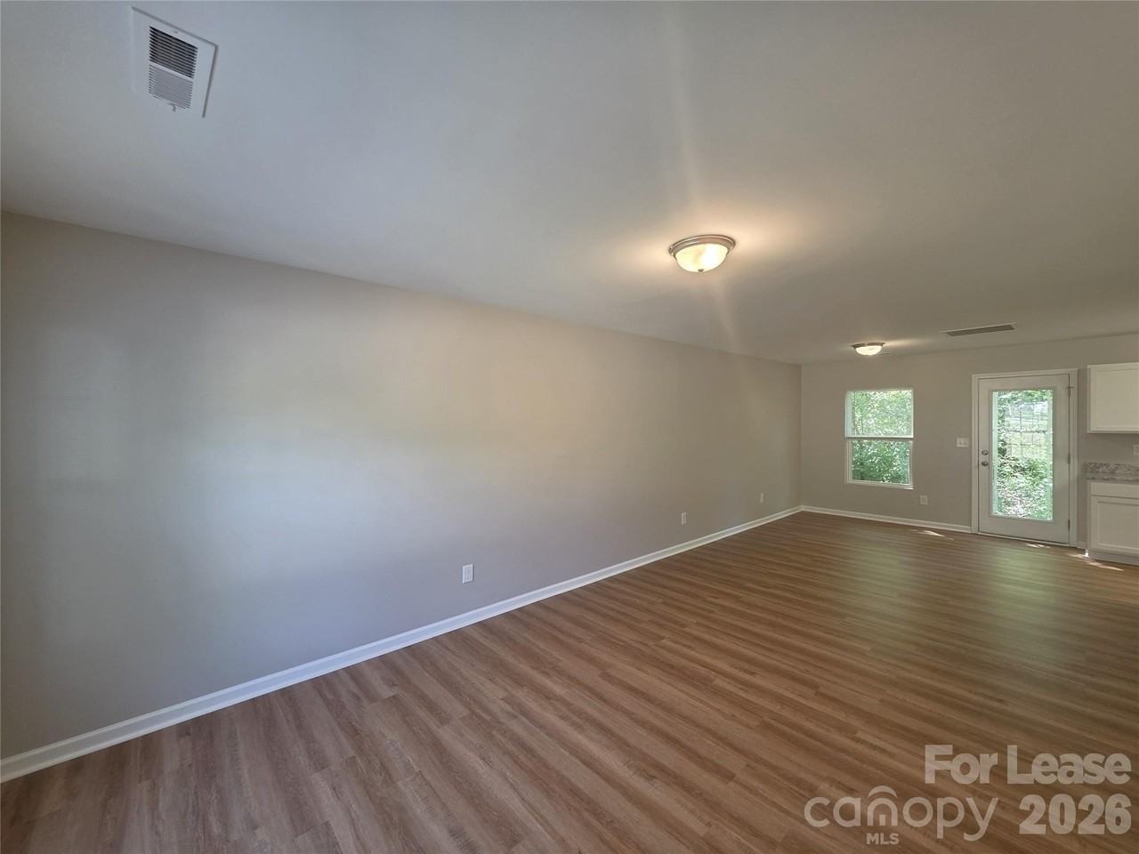 1156 Mcree Heights Cir - Photo 2 of 22