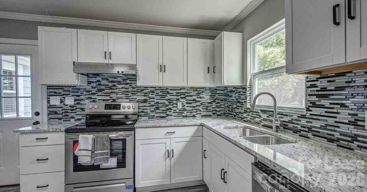 910 E 6th Ave - Photo 7 of 12