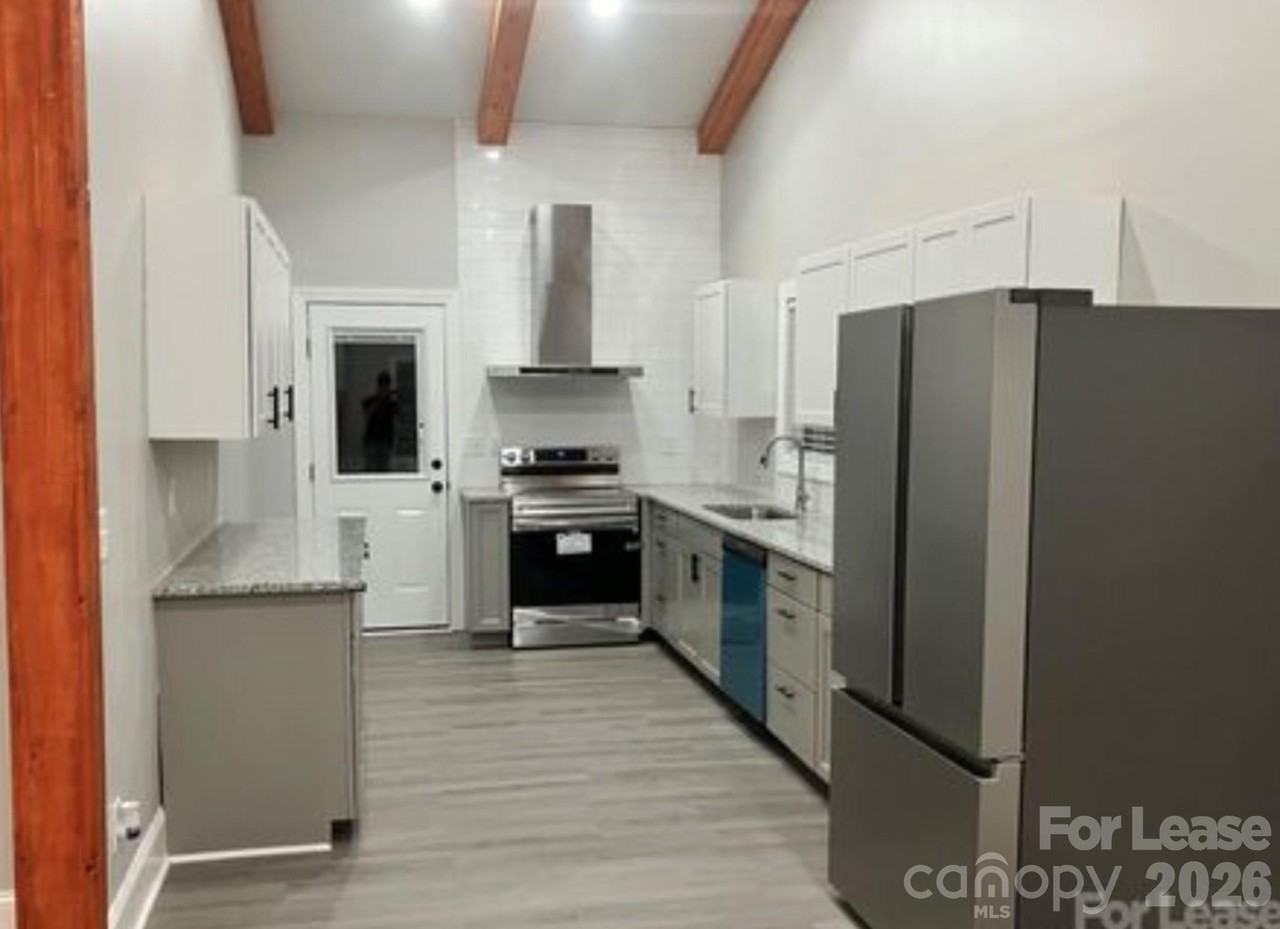 2961 Beaty Rd - Photo 4 of 13