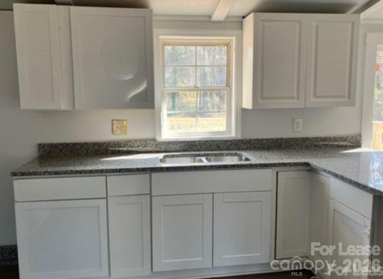 141 Little Country Ln - Photo 7 of 14