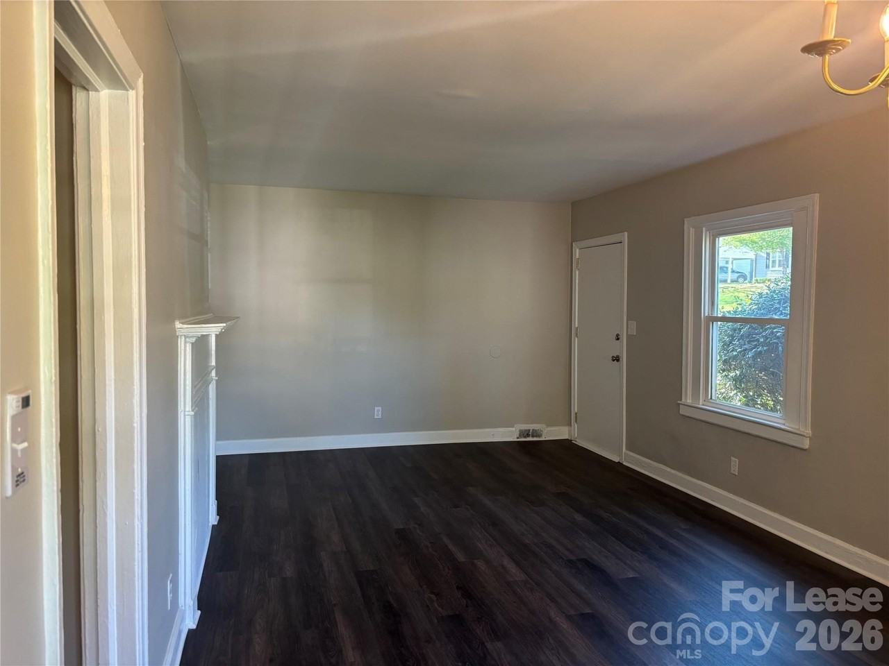 2565 Brentwood Pl - Photo 5 of 29